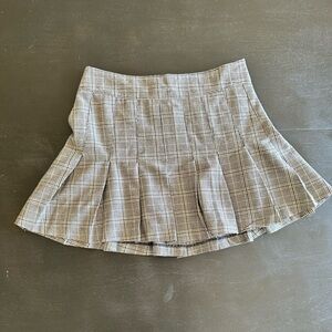 Pleated school girl skirt size L